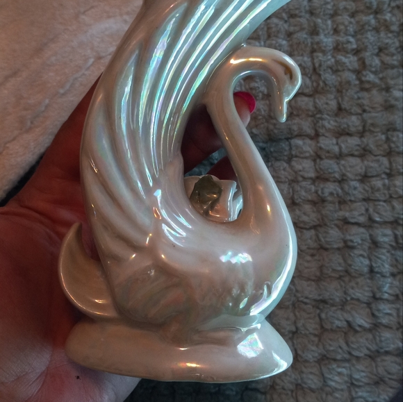 Vintage Pair of Porcelain Swan Bud Vases - Picture 8 of 9